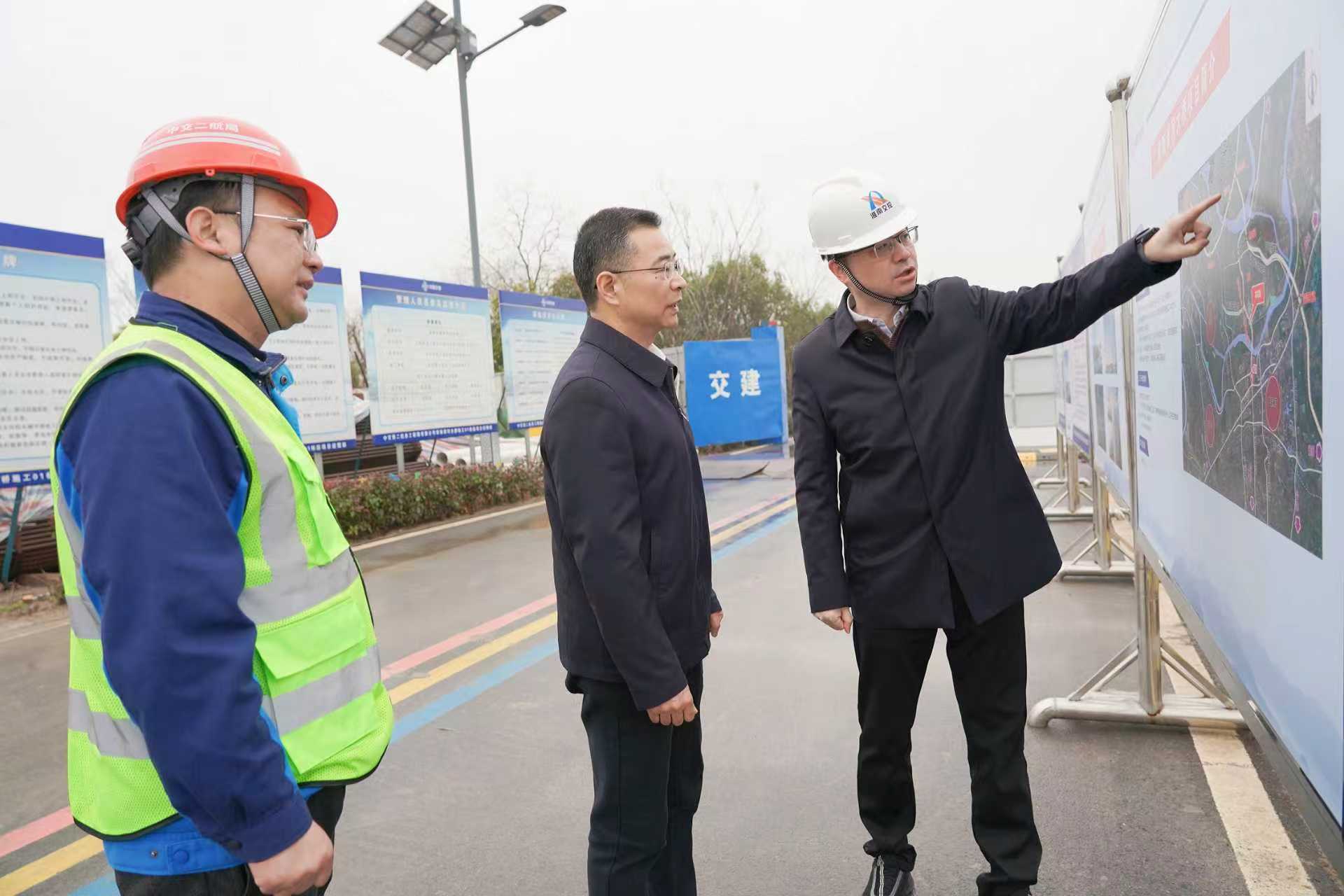 朱艾勇调研淮南淮河大桥项目建设情况